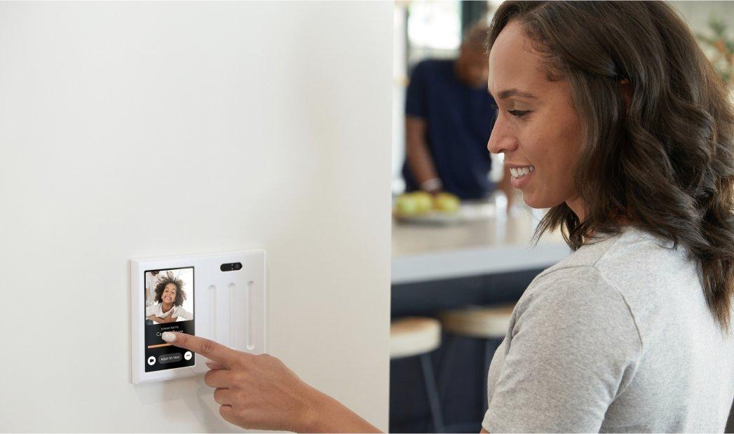 Brilliant home smart speaker camera