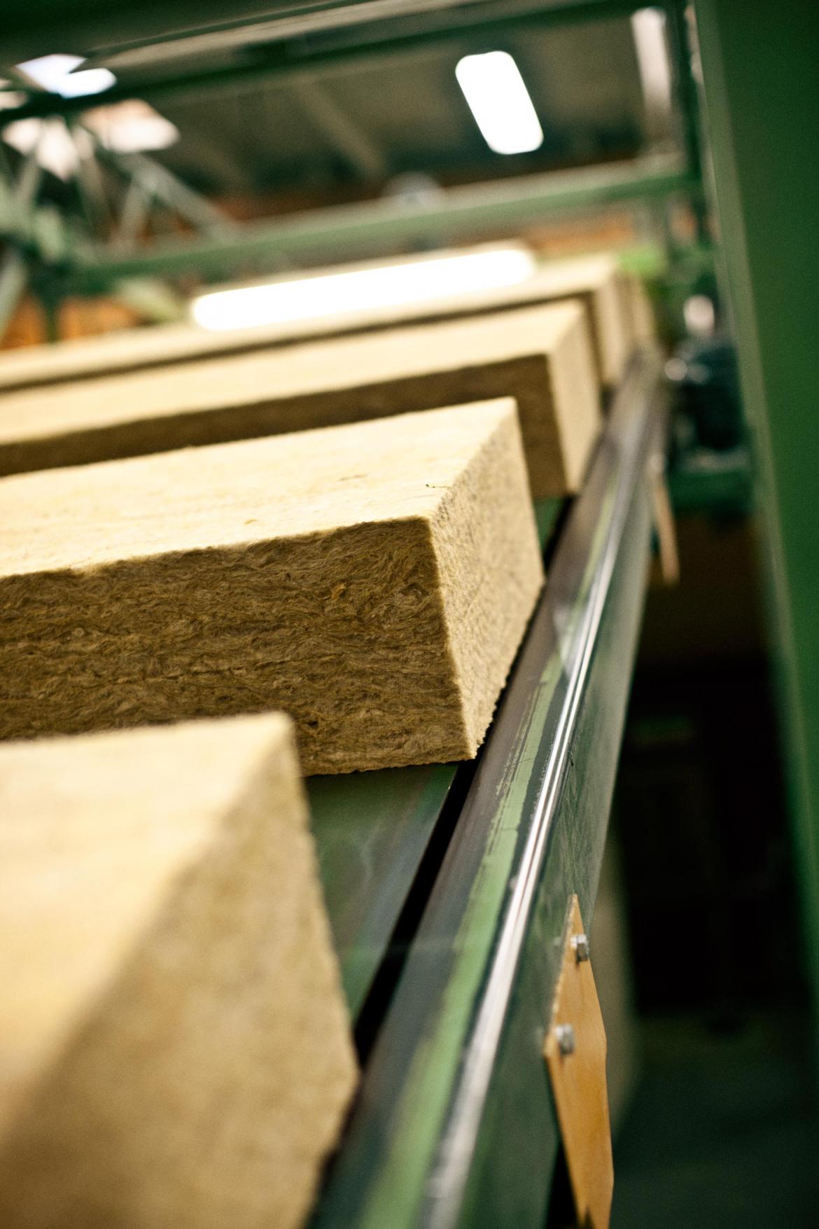 Stone wool insulation manufacturer Roxul has announced plans to construct a new production facility on a 130-acre site in Jefferson County, West Virginia.