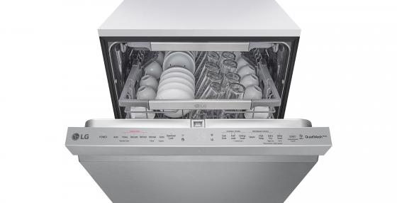  LG QuadWash dishwashers with Dynamic Dry Technology open 2