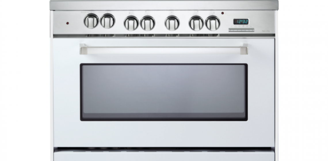 Verona range oven in white