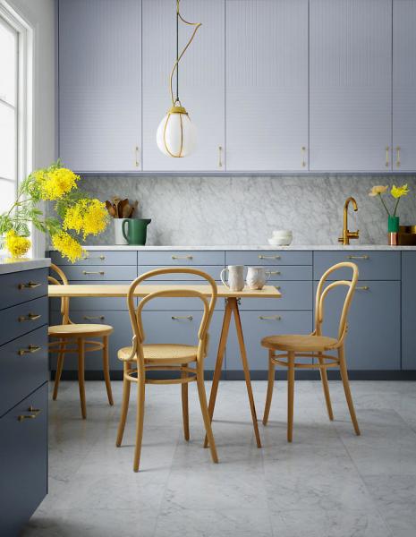 2 superfront kitchen ikea moetod cabinets pale lilac parallels cloudy grey handle wire brass 01