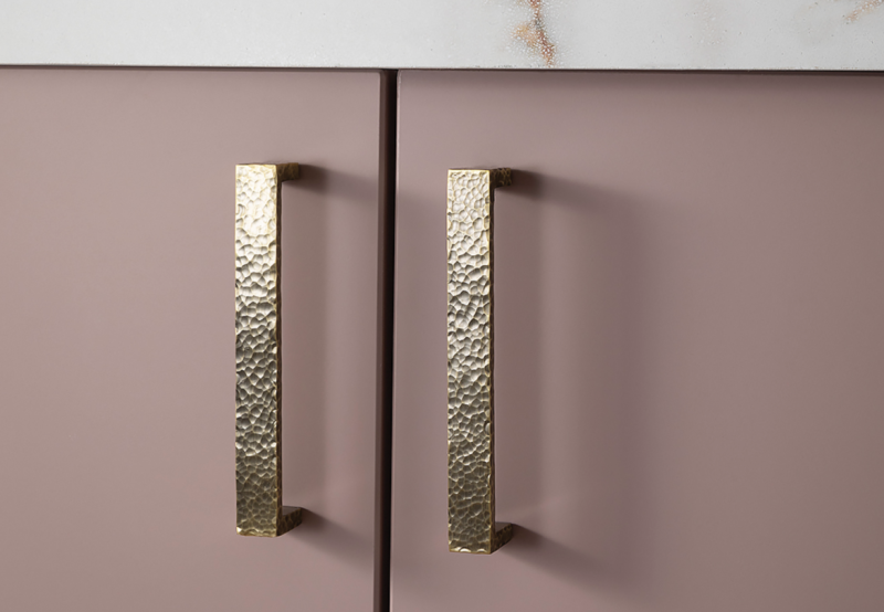 ASHLEY NORTON ADDS NEW HAMMERED FINISH TO ARCHITECTURAL HARDWARE